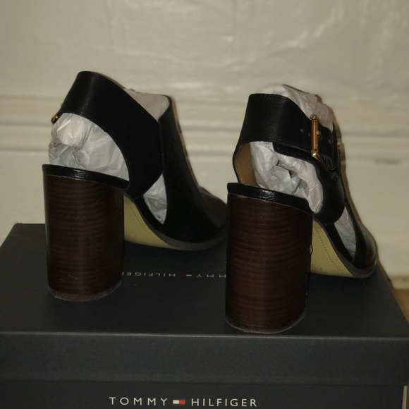 Tommy Hilfiger ‘Peppy’ Heel - Picture 4 of 6